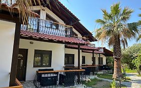 Sirines Apartments